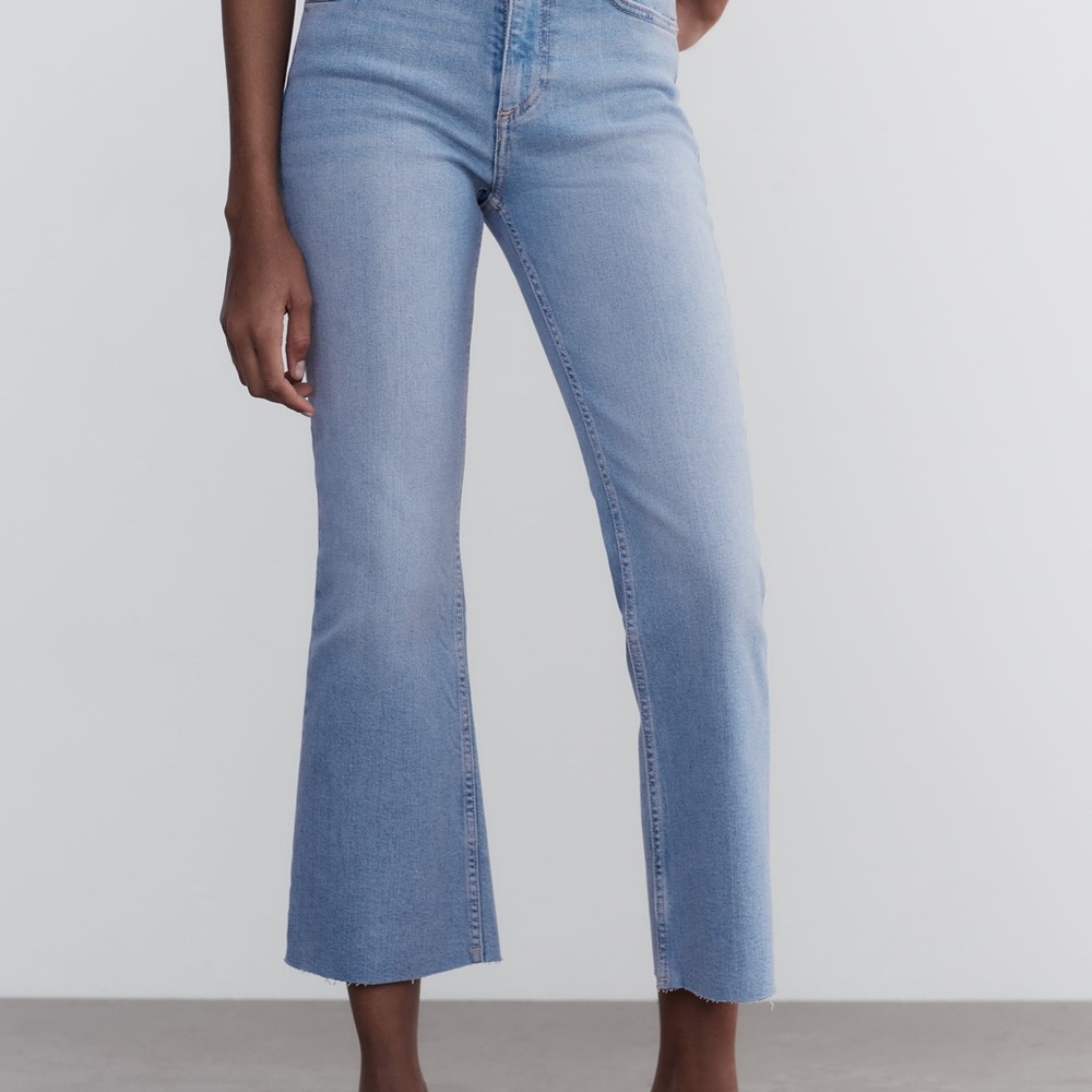 BEST Cropped Flare Jeans - BNWT